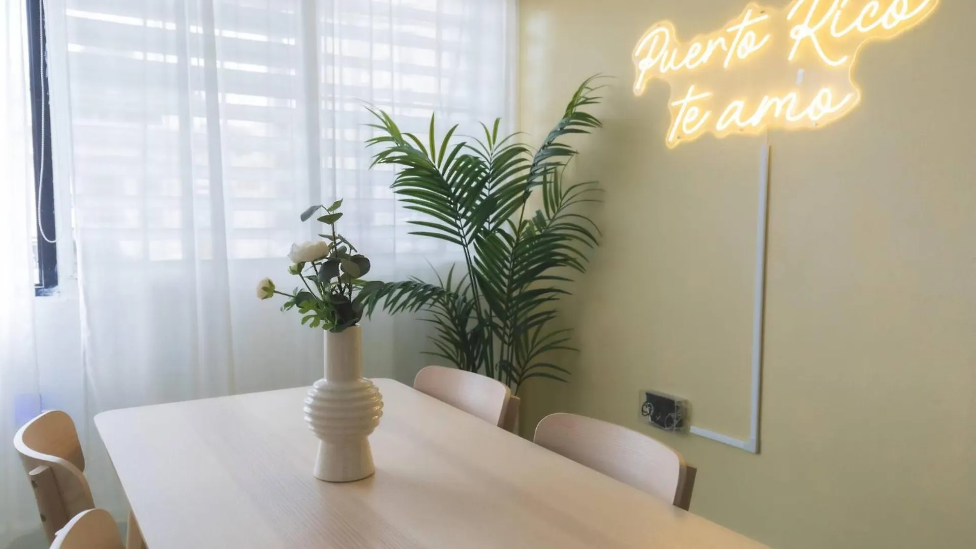 Apartmán Sunny Escape Close To Beach, Dining & Fun! San Juan