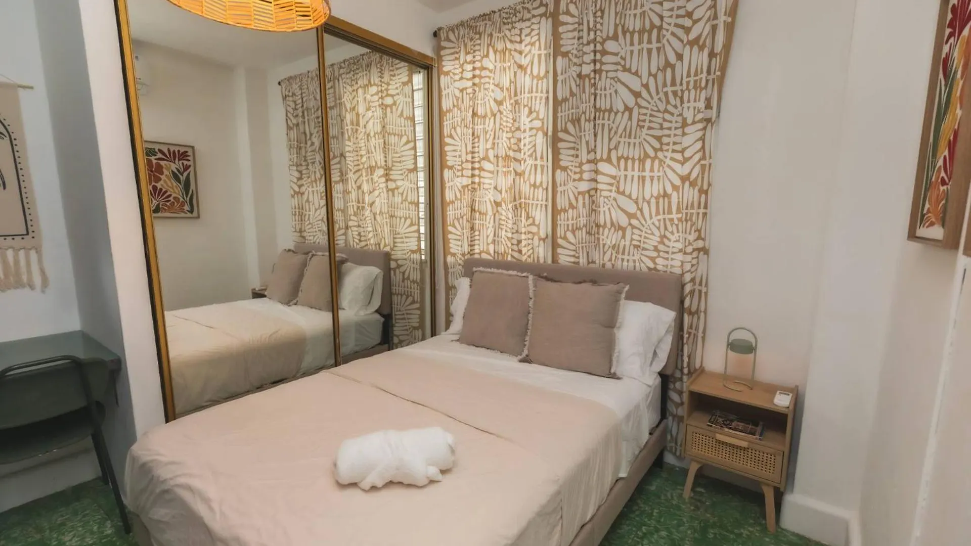 Sunny Escape Close To Beach, Dining & Fun! Сан-Хуан